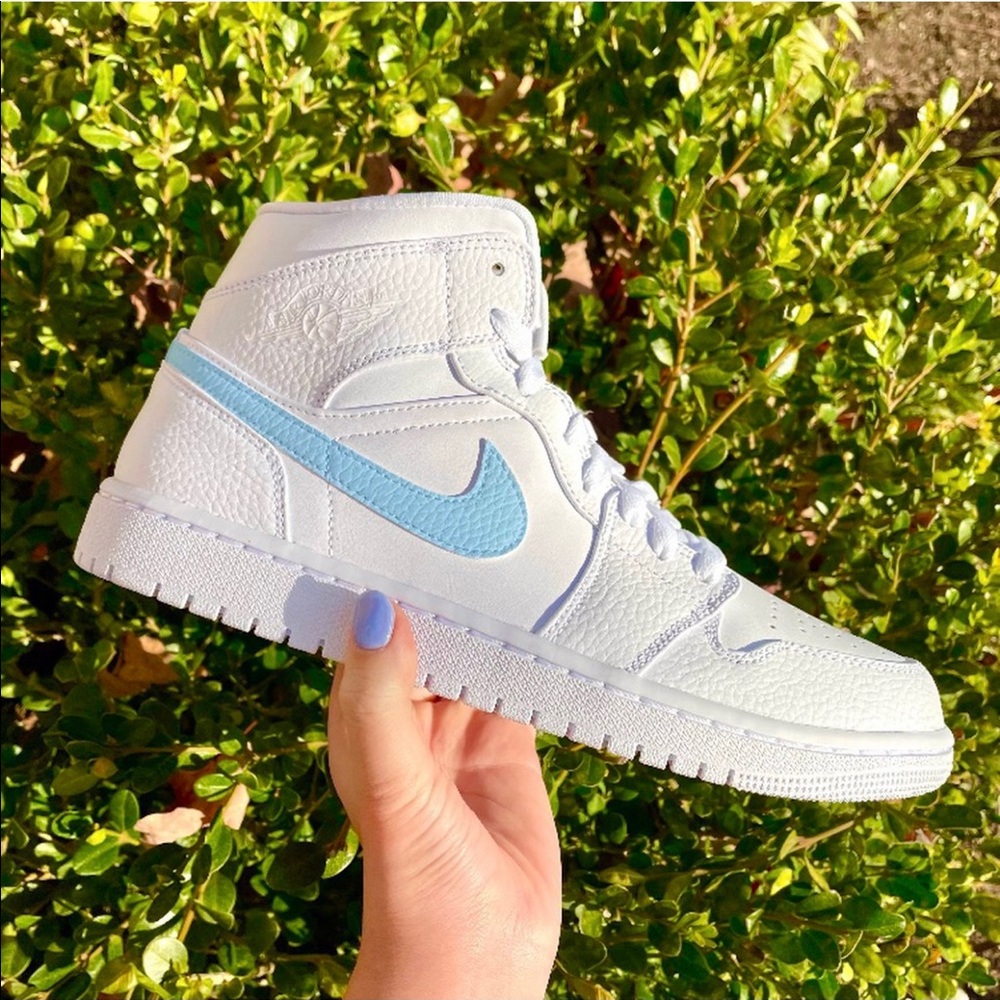 ⚡️Custom Baby Blue Air Jordan 1 Mids⚡️